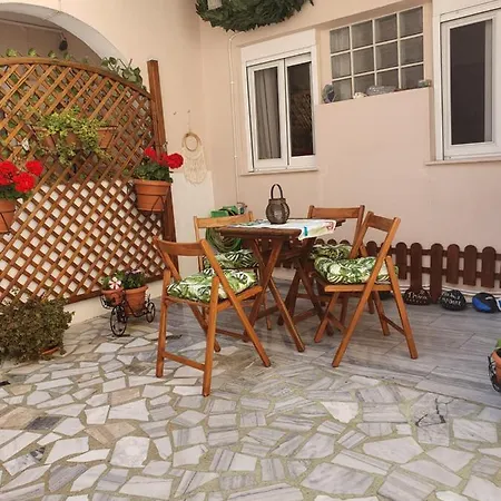 Kalamia's Cozy Apartment Pyrgos Kallistis